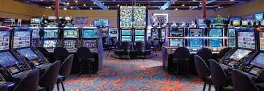 wih88 live casino baccarat meja dealer cantik streaming berkualitas tinggi